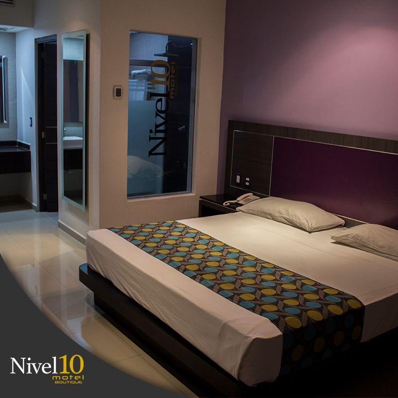 Nivel 10 Hotel Manzanillo Buitenkant foto